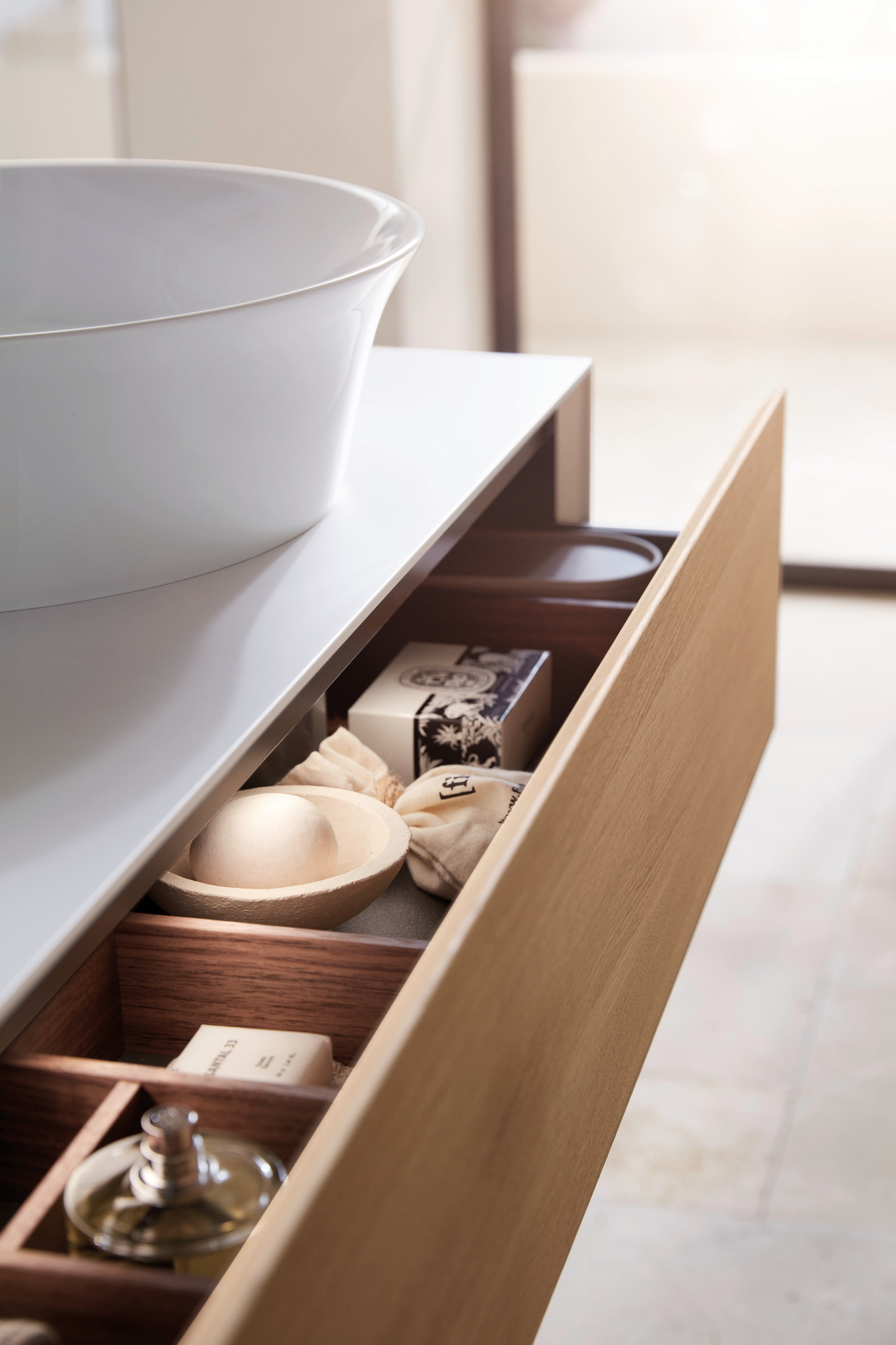 Duravit_White_Tulip_PE_1502522_300.jpg