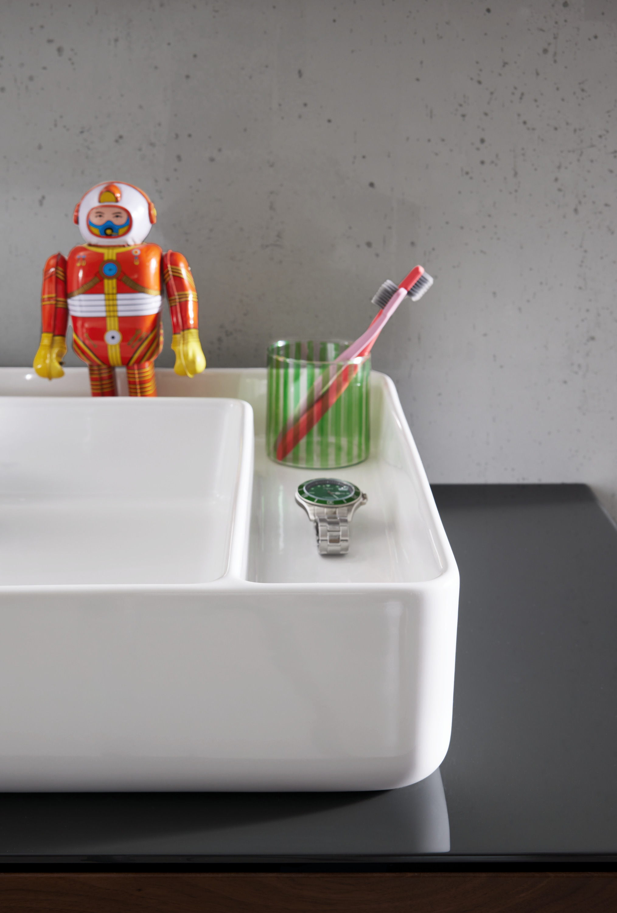 Duravit_Bento_Starck_Box_2704387_300.jpg