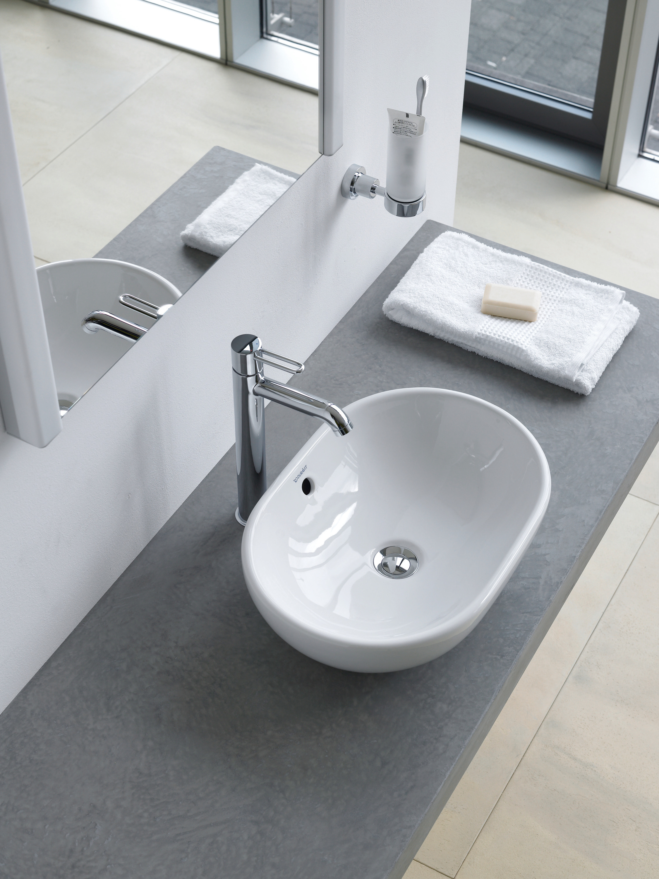 Duravit_Bathroom_Foster_PE_349695_300.jpg