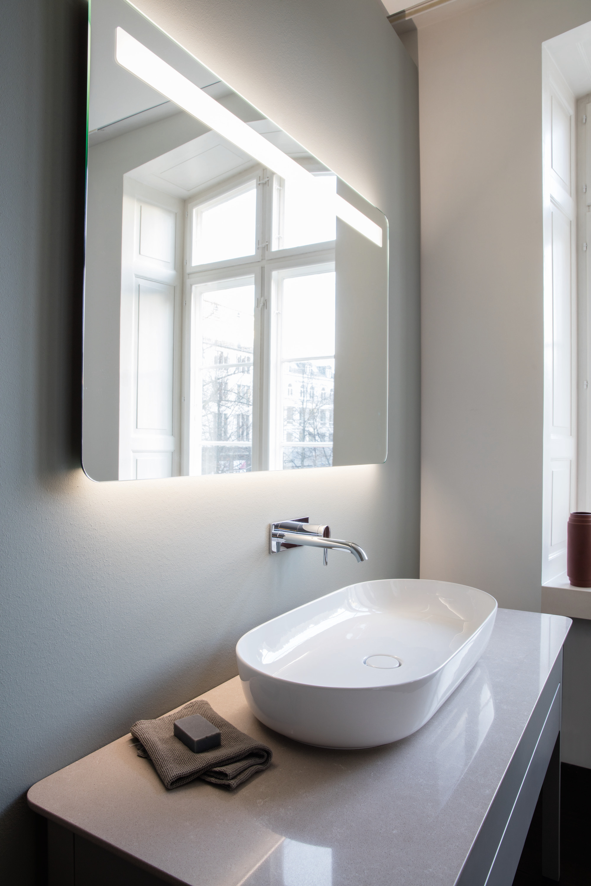 Duravit_Luv_347252_300.jpg