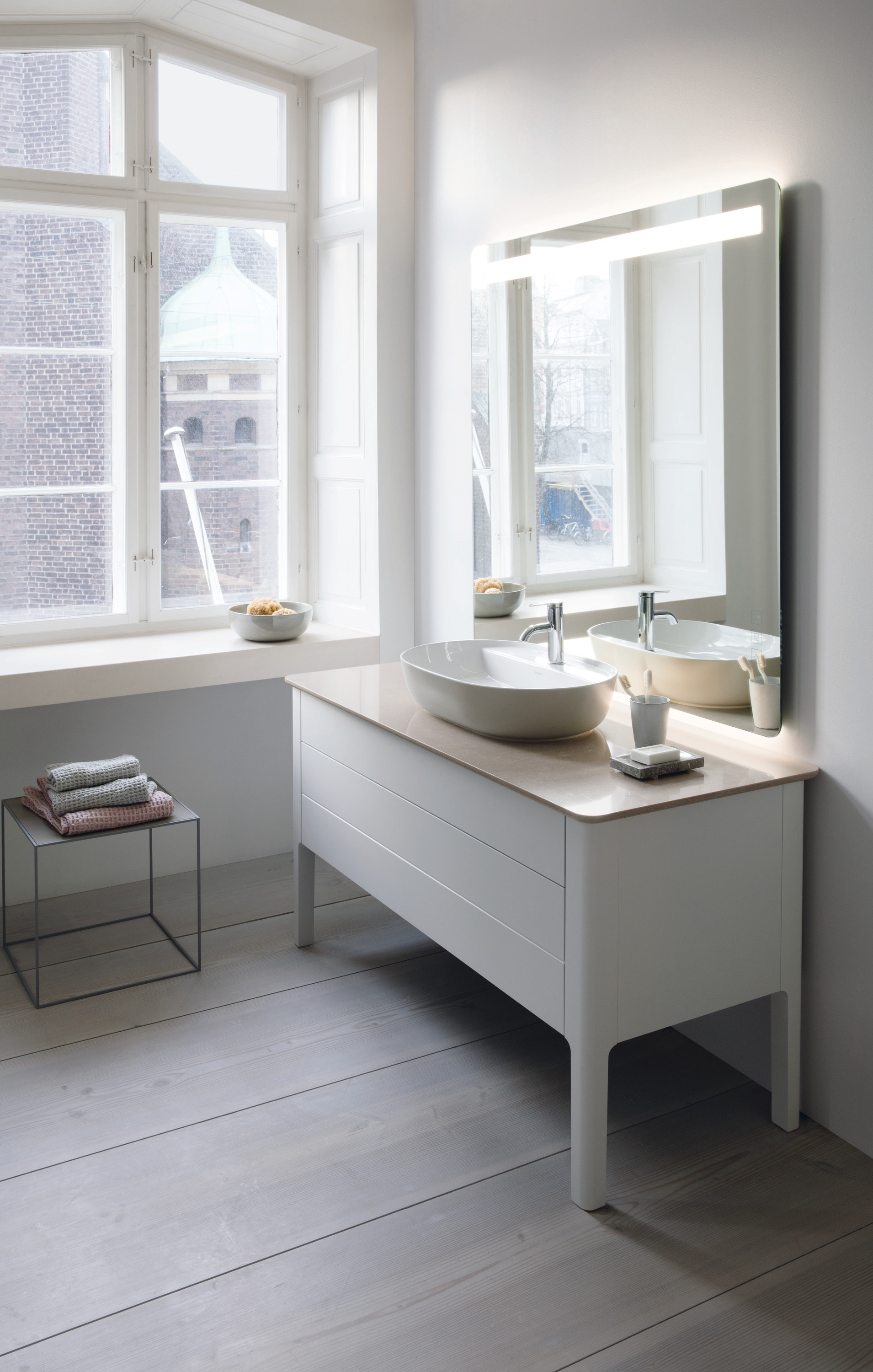 Duravit_Luv_PE_347229_300.jpg
