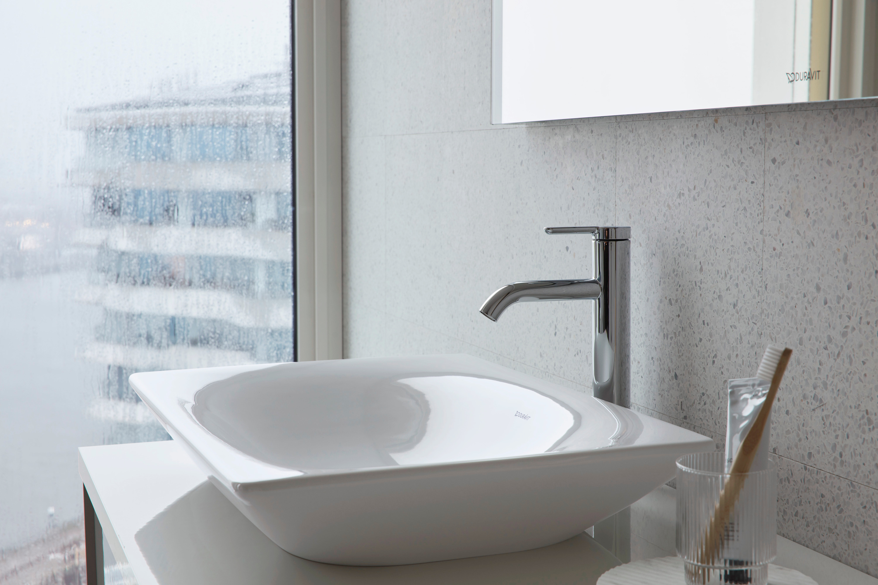 Duravit_XViu_Viu_C1_PE_989404_300.jpg